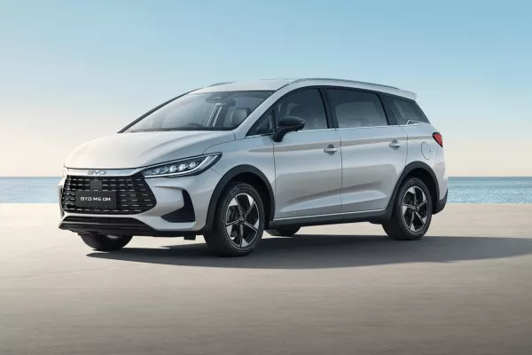 BYD M6 DM PHEV